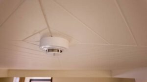 Stop the Chirp! 🚨 Fixing First Alert Smoke Detector Beeping - Smoke